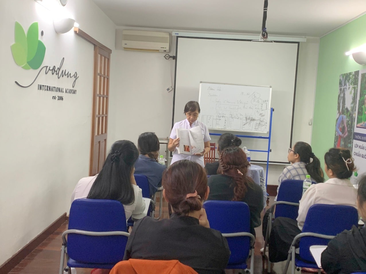 Learn physical therapy massage and blood circulation to open the door to a successful spa career 1 min