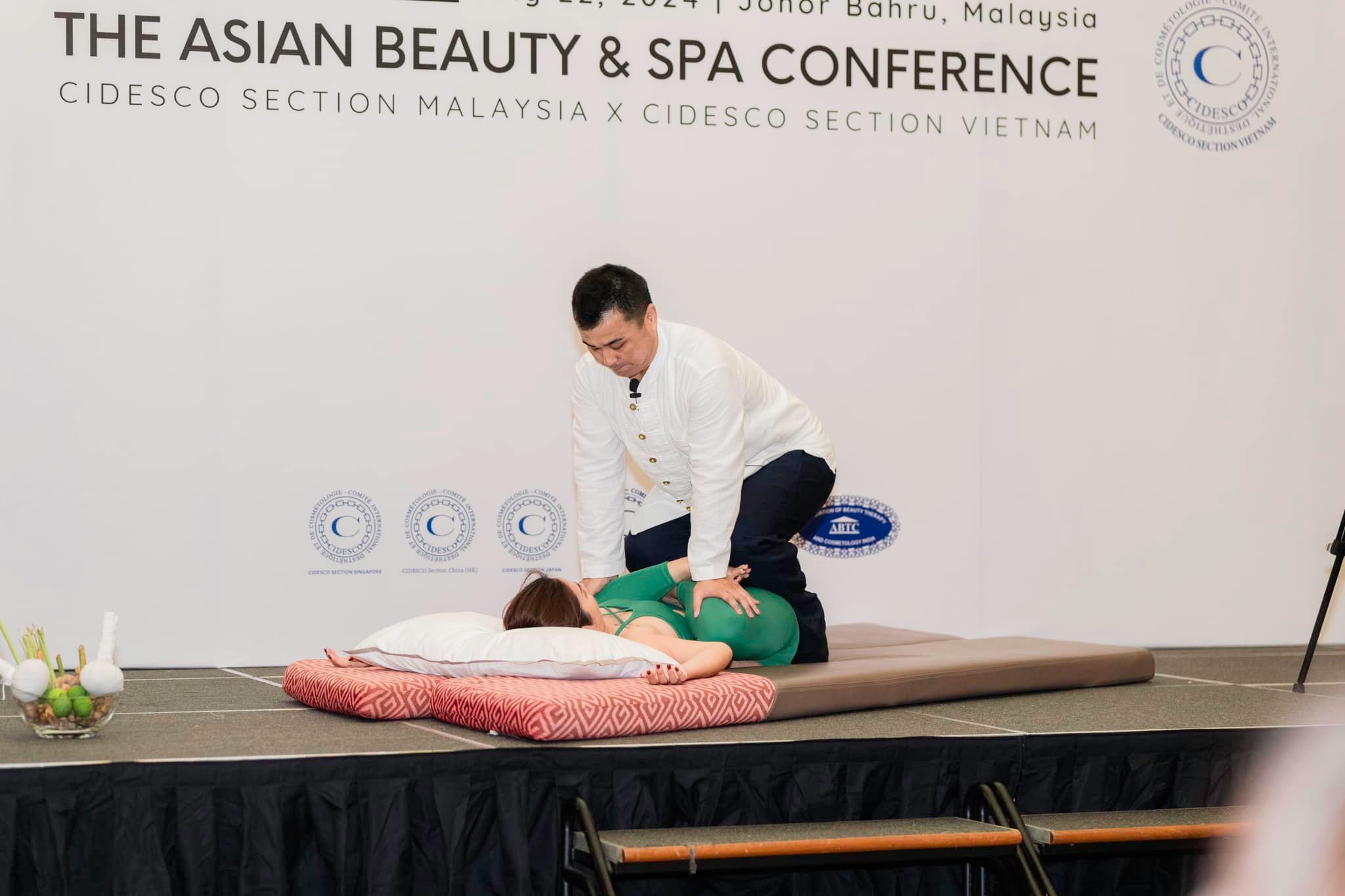 khoa hoc yoga tri lieu tro thanh huan luyen vien quoc te chuyen nghiep 2 min