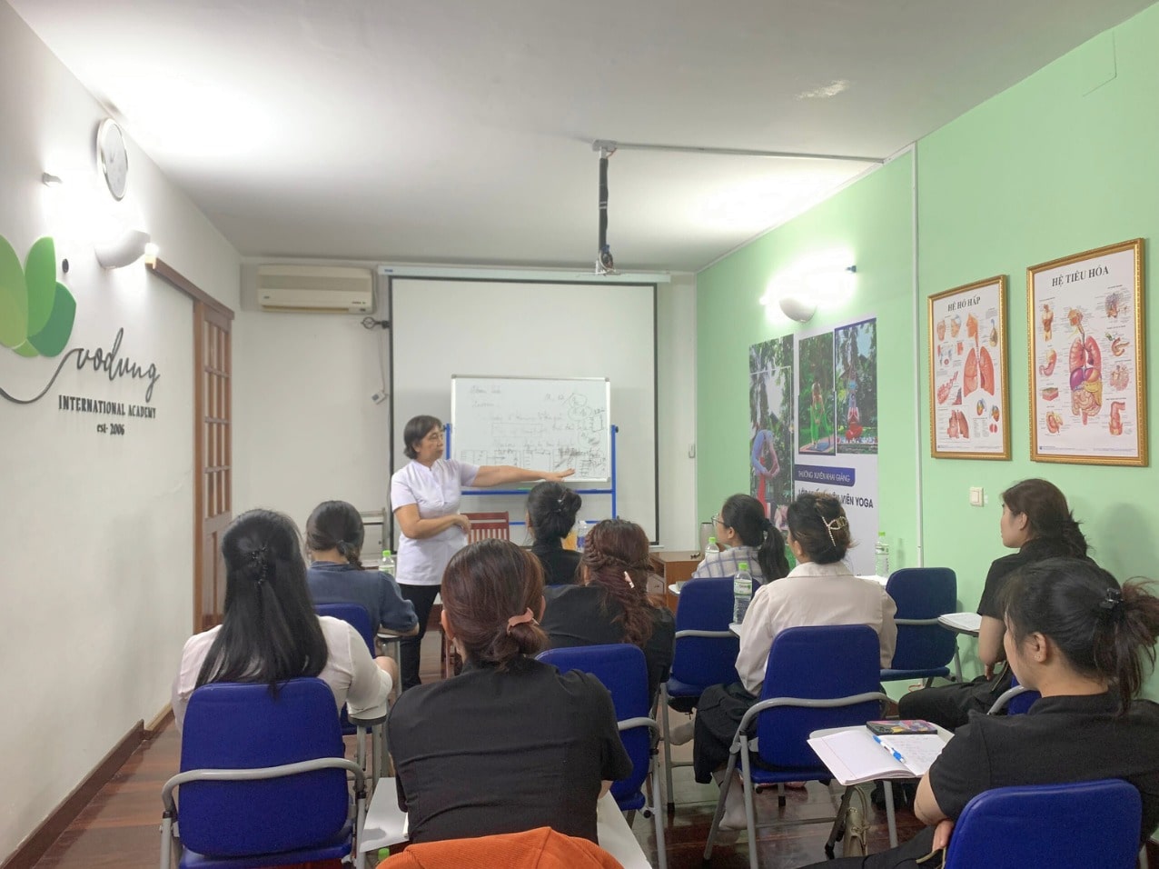 nhuong quyen thuong hieu spa co hoi vang hay rui ro tiem an 4 min