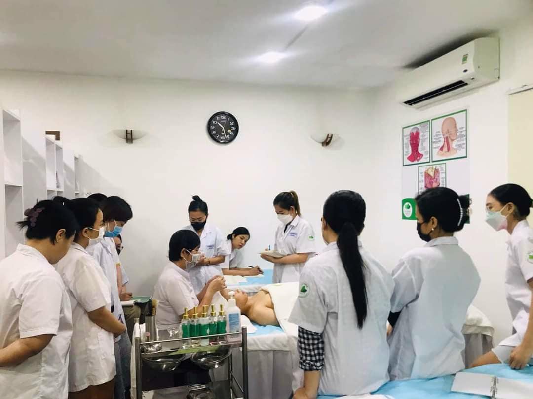 Overview of therapy training in the spa beauty industry 1 min